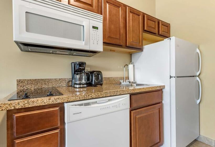 جناح, Comfort Inn & Suites Barnesville   Frackville