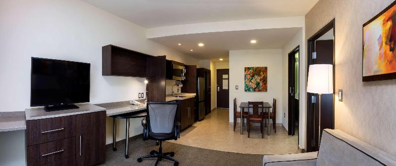Люкс Кровать Кинг, Homewood Suites By Hilton Queretaro, Mexico
