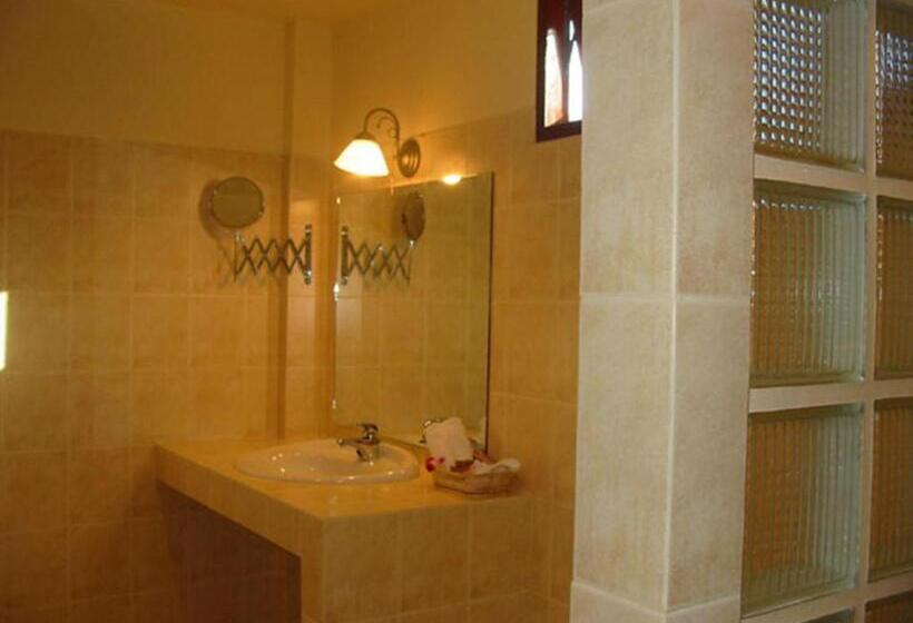 سوییت خانوادگی, The Waterfront Hotel At Fishermans Village