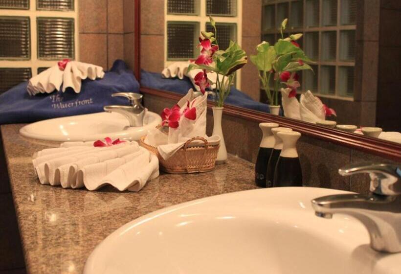 1 Bedroom Deluxe Apartment Sea View, The Waterfront Hotel At Fishermans Village