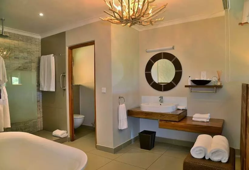 اتاق کلاب, Victoria Falls Safari Club