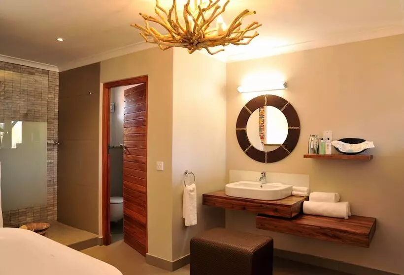 اتاق کلاب, Victoria Falls Safari Club