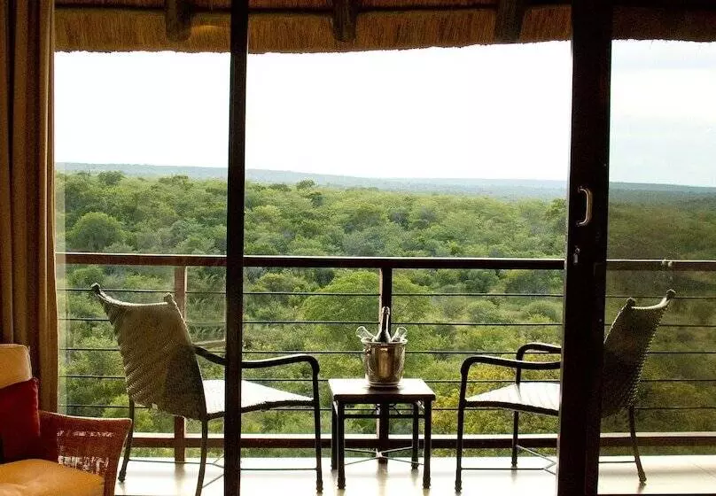 اتاق کلاب, Victoria Falls Safari Club