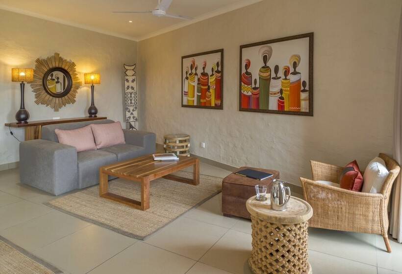 سوئیت کلاب, Victoria Falls Safari Club