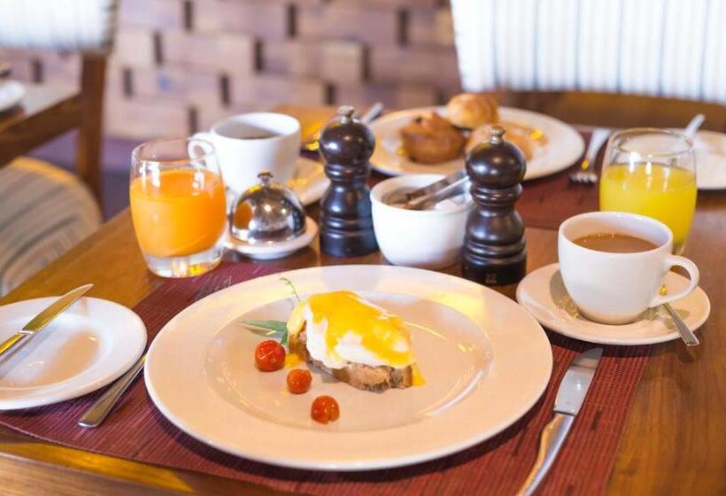 اتاق کلاب, Victoria Falls Safari Club