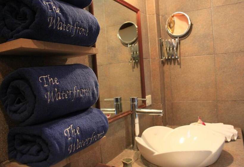 اتاق لوکس با چشمانداز دریا, The Waterfront Hotel At Fishermans Village