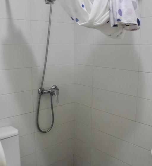 Кровать в Общей Комнате, Albergue Alto Da Pena Exclusive For Pilgrims