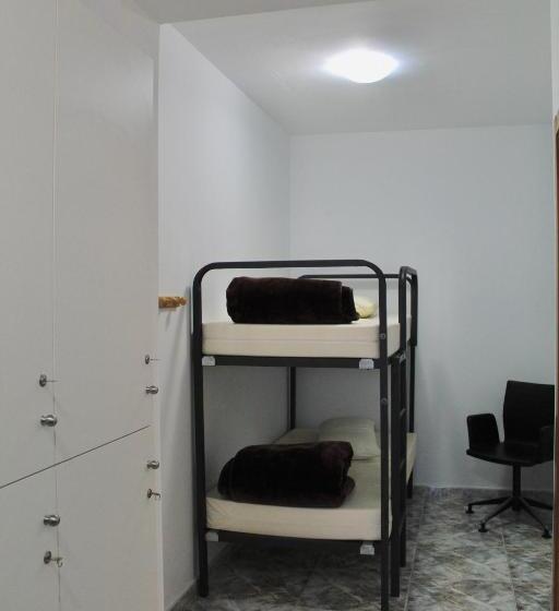 Кровать в Общей Комнате, Albergue Alto Da Pena Exclusive For Pilgrims