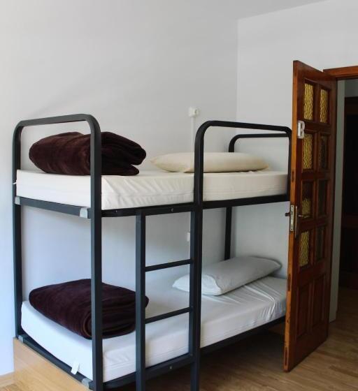 Кровать в Общей Комнате, Albergue Alto Da Pena Exclusive For Pilgrims