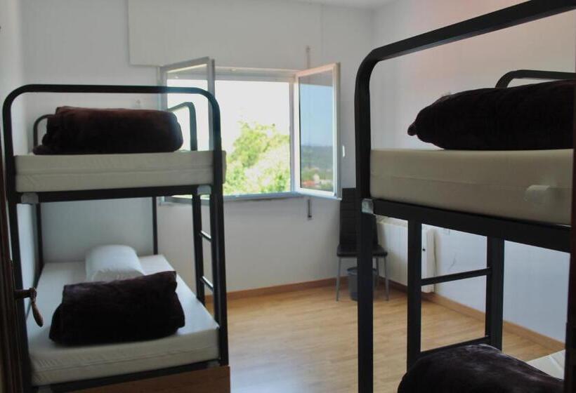 Кровать в Общей Комнате, Albergue Alto Da Pena Exclusive For Pilgrims