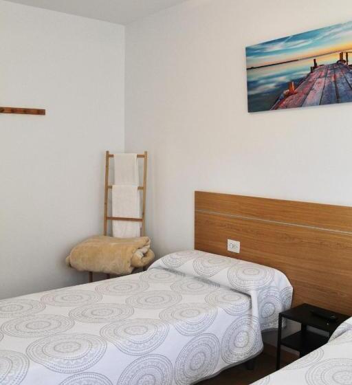 Номер Стандарт Совместная Ванная, Albergue Alto Da Pena Exclusive For Pilgrims