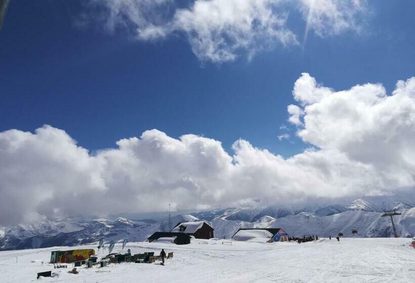 آپارتمان 1 خوابه با بالکن, Apartment N503 Gudauri Loft