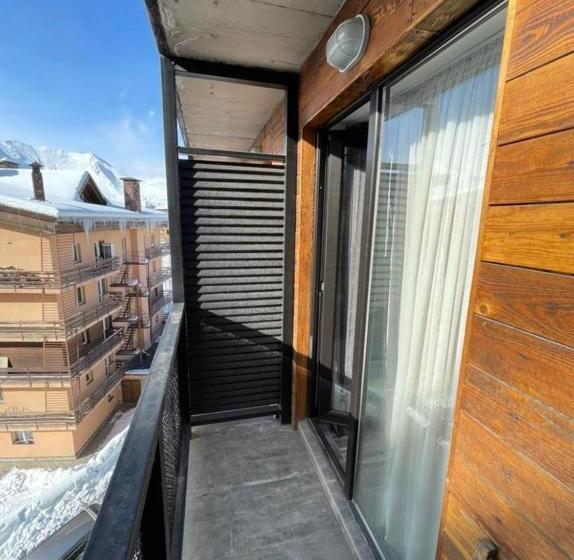 آپارتمان 1 خوابه با بالکن, Apartment N503 Gudauri Loft