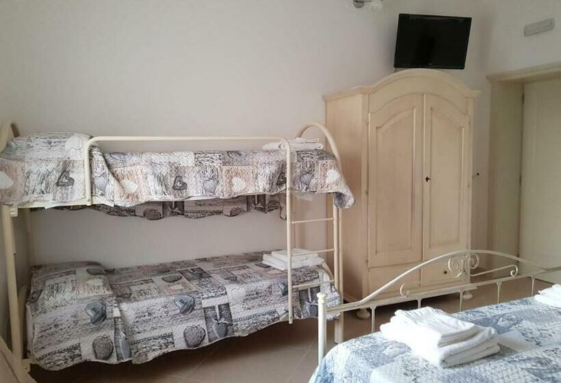 Четырехместный Номер Стандарт с Балконом, B&b Giadà