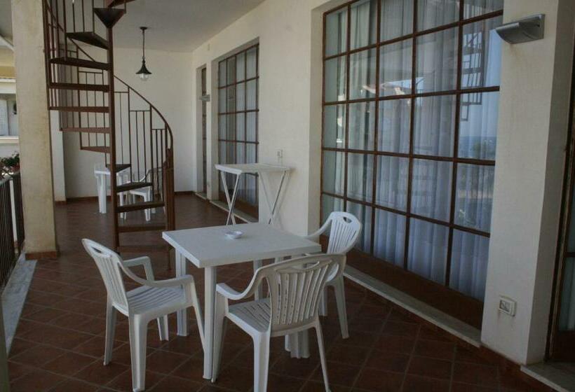 اتاق استاندارد چهار تخته, B&b Villa Dora