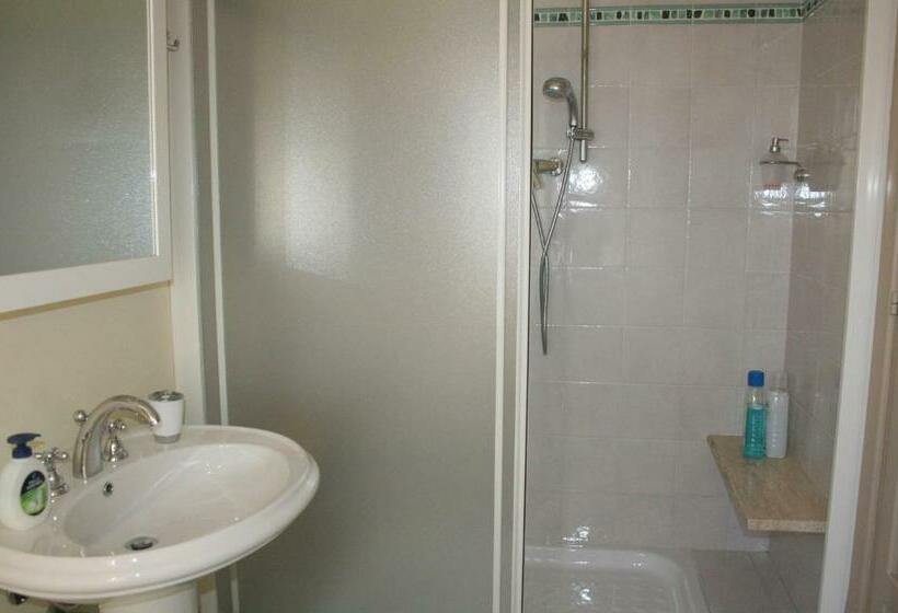 اتاق استاندارد چهار تخته, B&b Villa Dora