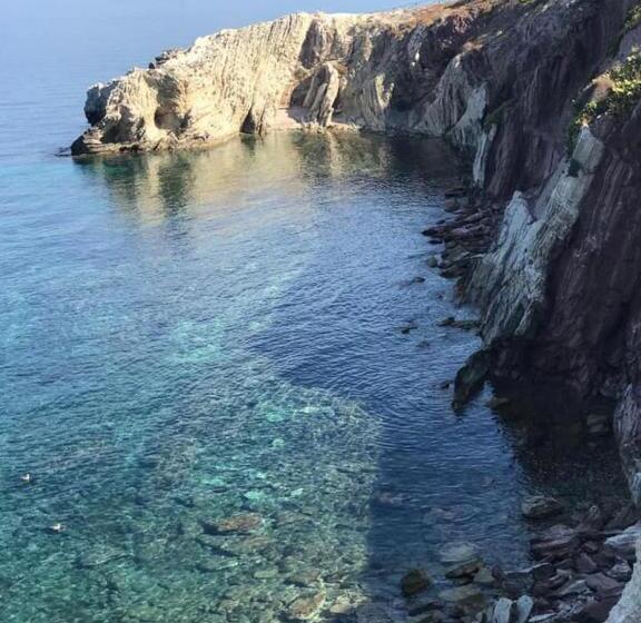 شقة غرفتين, By The Sea