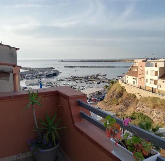 شقة غرفة واحدة مزودة بتراس, By The Sea