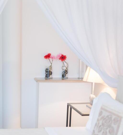 带共用浴室的标准房间, Green Room