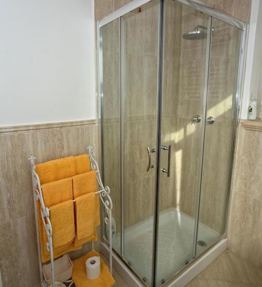 غرفة ديلوكس مطلّة علي البحر مزوَّدة بشُرفة, Angels Home