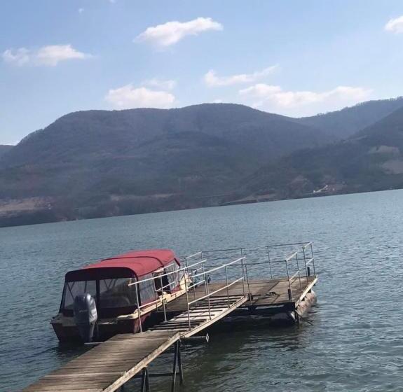خانه 1 خوابه, Casa Alle