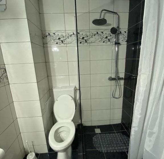 اتاق لوکس خانوادگی, Casa Alle