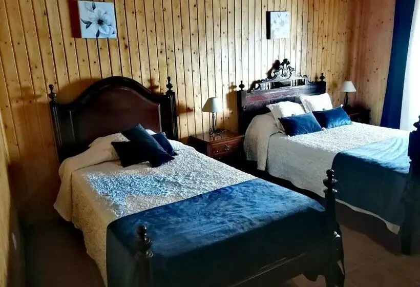 バス共有のスタンダードルーム, Casa Do Castelo
