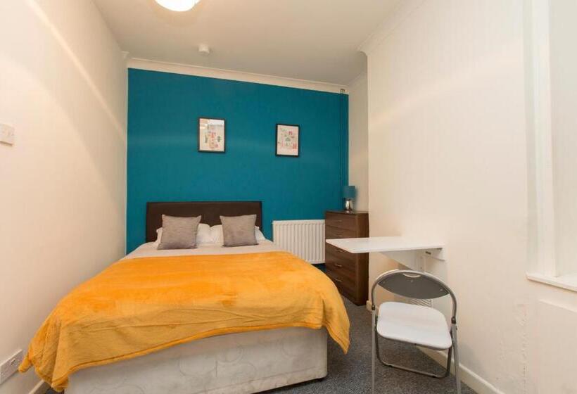 带共用浴室的标准房间, Townhouse @ Edleston Road Crewe