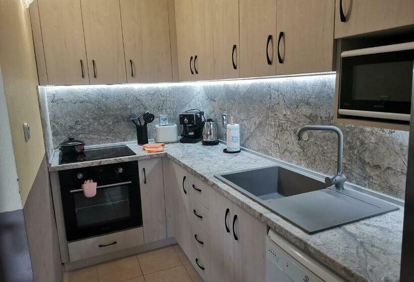 خانه 3 خوابه, Villa Holly