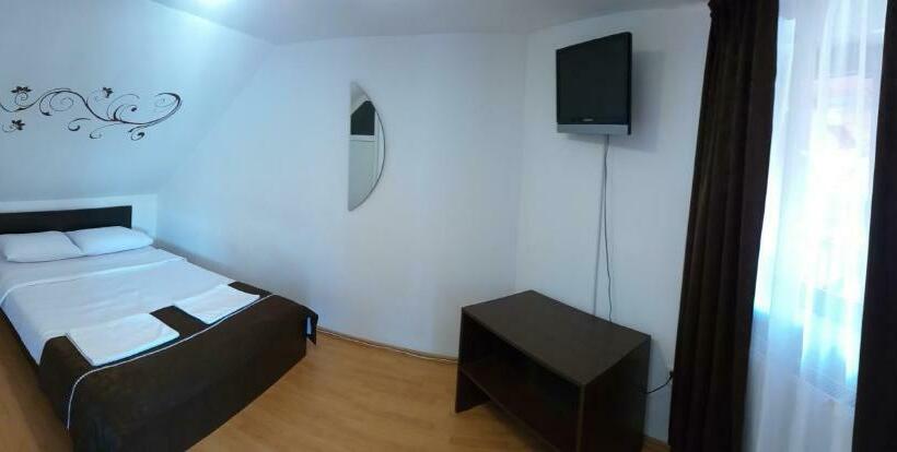 标准间, Pensiunea Denis