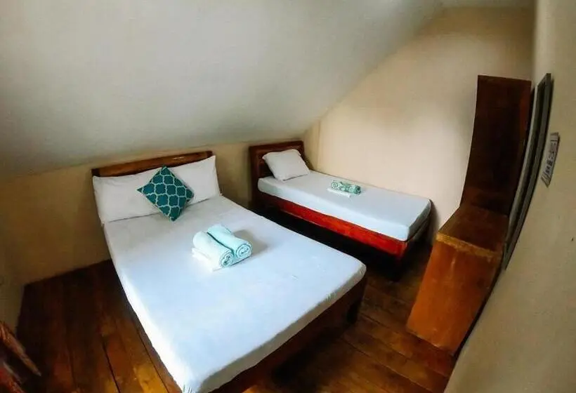 اتاق استاندارد سه تخته با سرویس بهداشتی مشترک, Pescador View   Beach Resort & Restaurant