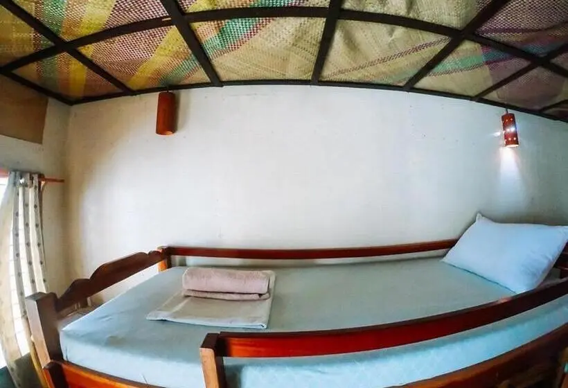 اتاق استاندارد چهارنفره با سرویس بهداشتی مشترک, Pescador View   Beach Resort & Restaurant