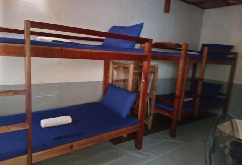 스탠다드 4인용 룸 공용 욕실, Pescador View   Beach Resort & Restaurant