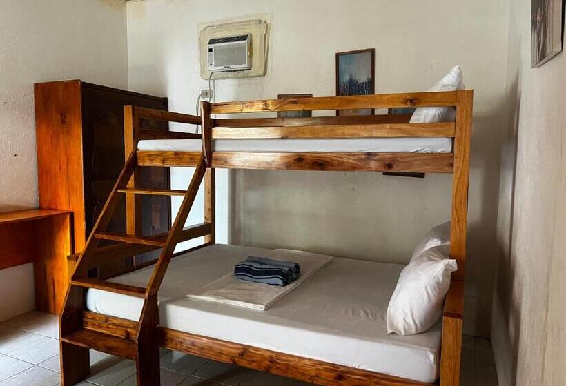 발코니가 있는 4인용 스탠다드 룸, Pescador View   Beach Resort & Restaurant