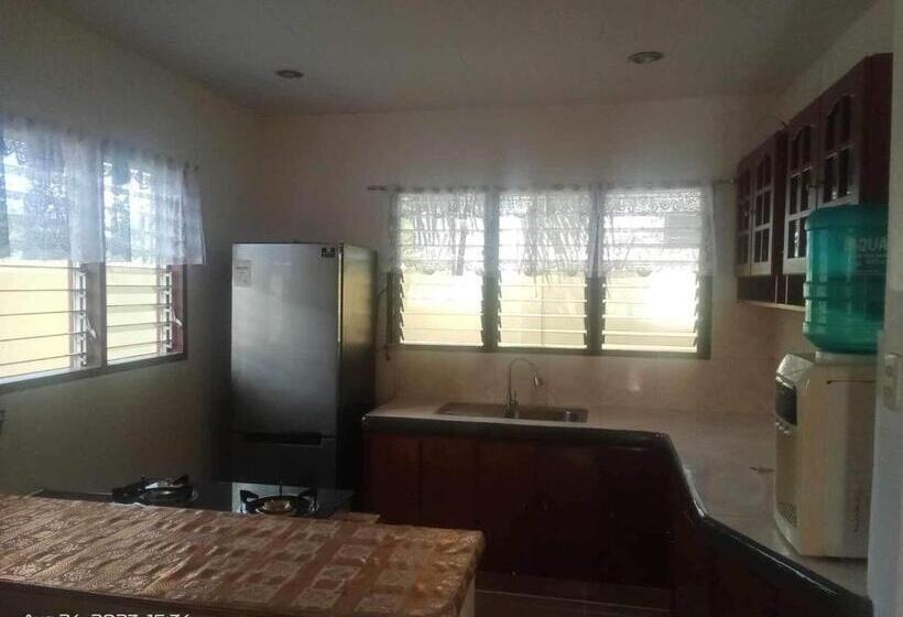 패밀리 방갈로, Pescador View   Beach Resort & Restaurant