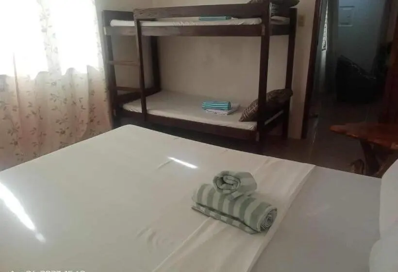بنگله خانوادگی, Pescador View   Beach Resort & Restaurant