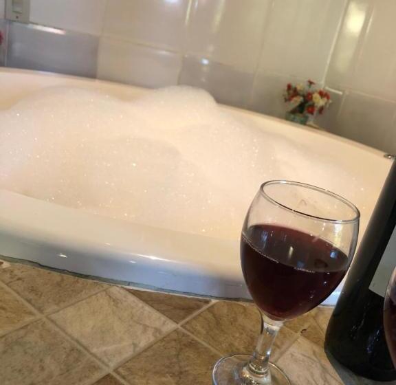 کلبه ییلاقی سوپریور یک خوابه, Pousada Bella Ana