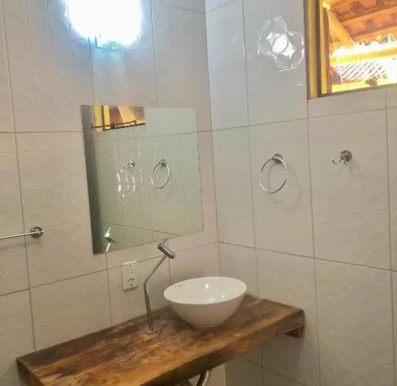اتاق لوکس با بالکن, Pousada Bella Ana