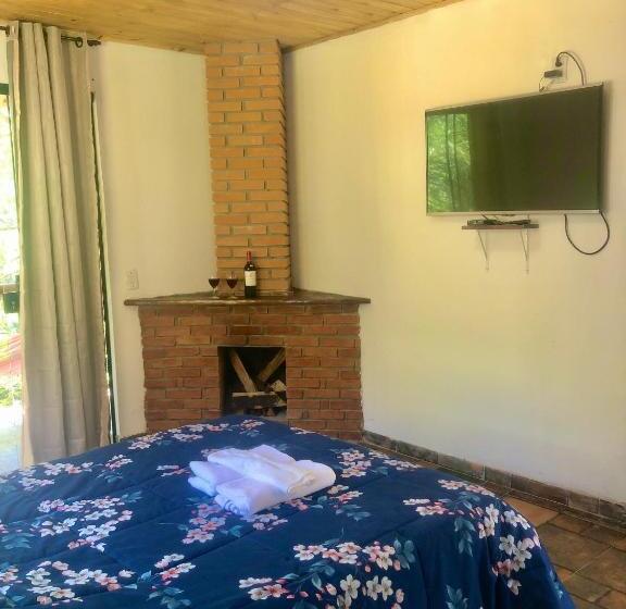 اتاق لوکس با بالکن, Pousada Bella Ana