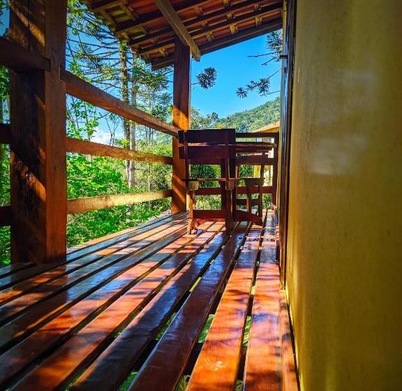 سوئیت با وان آب گرم, Pousada Bella Ana