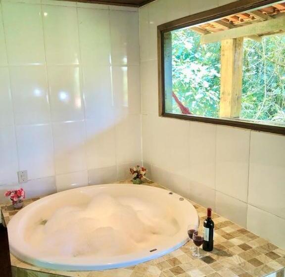 سوئیت با وان آب گرم, Pousada Bella Ana