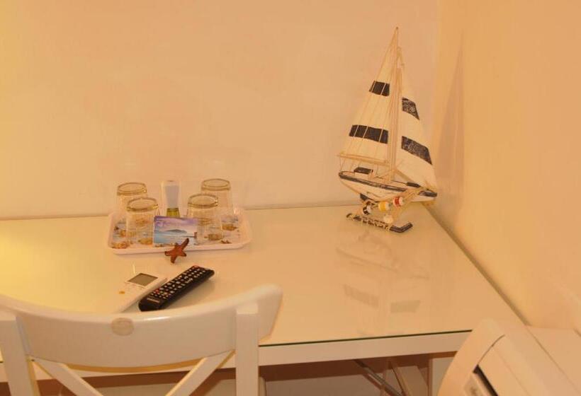 اتاق استاندارد سه نفره, B&b Le Spiagge