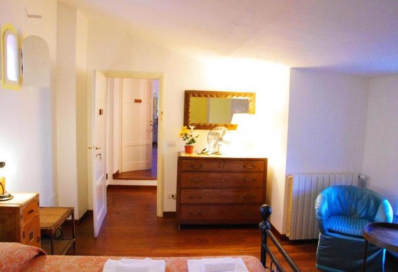 اتاق استاندارد چهار تخته, Il Casale Di Villa Rossi