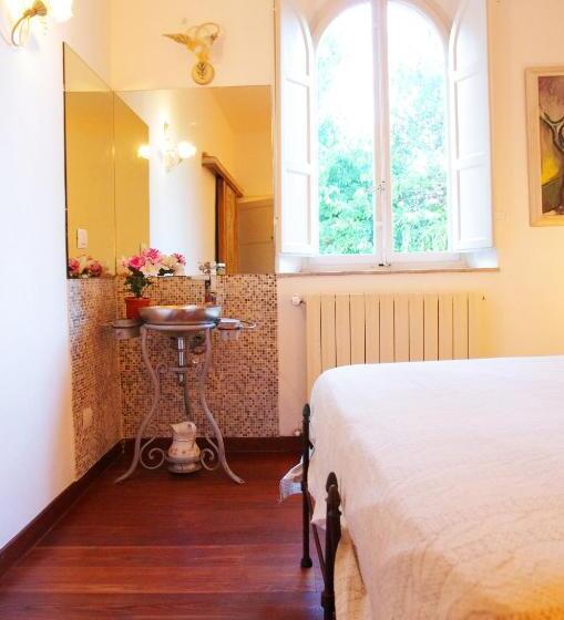 اتاق استاندارد چهار تخته, Il Casale Di Villa Rossi