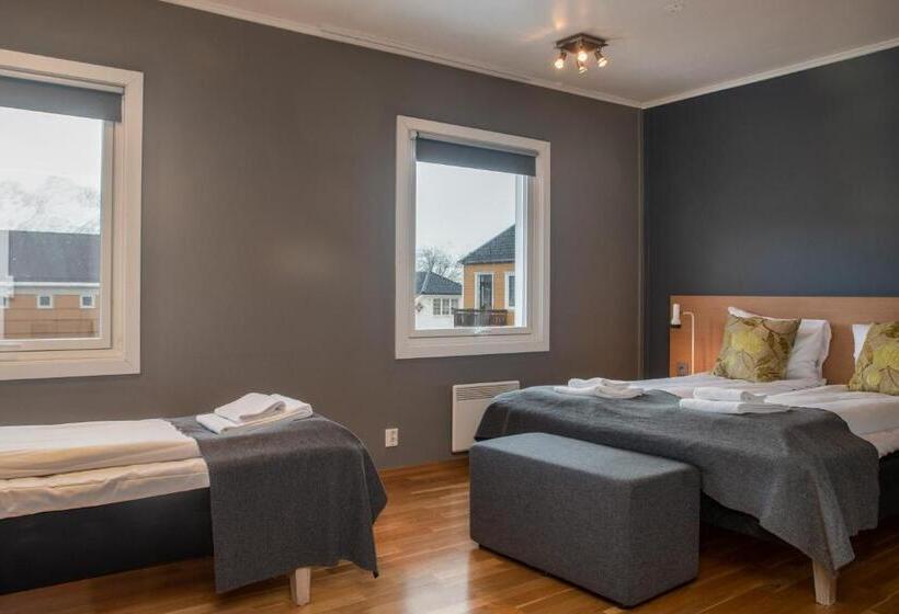 غرفة قياسية ثلاثية, Fast Hotel Svolvær