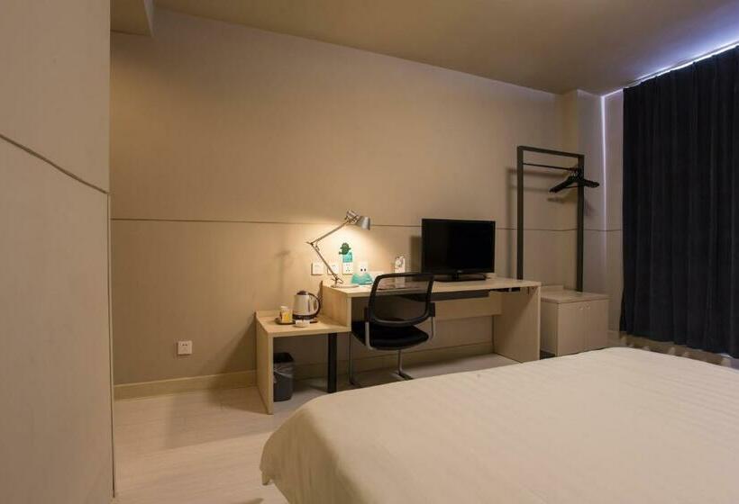 キングサイズベッドのスタンダードルーム, Jinjiang Inn Baoji High Speed Rail Station