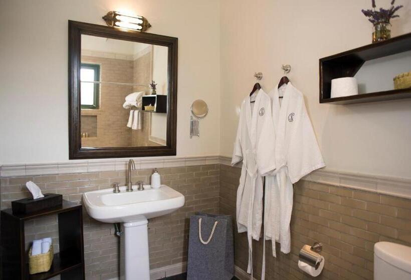 سوییت لوکس, Viñedos San Lucas