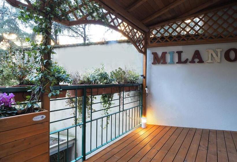 سوئیت جونیور با تراس, Moscova Luxury B&b