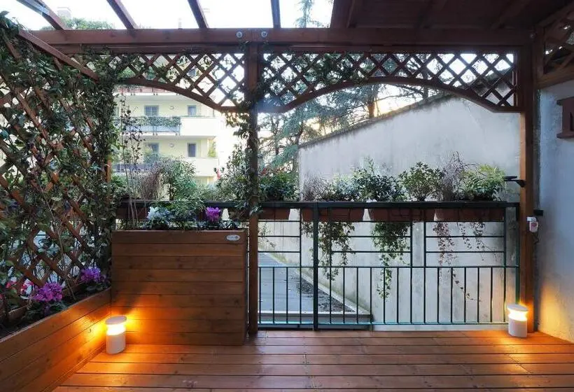 سوئیت جونیور با تراس, Moscova Luxury B&b