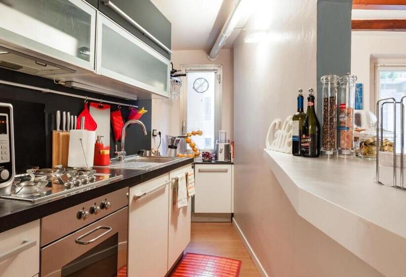سوییت لوکس, Moscova Luxury B&b